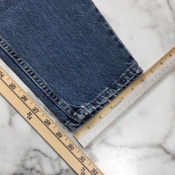 Levis Vintage 90s Mom High Rise Tapered Leg Jeans - Picture 7 of 10